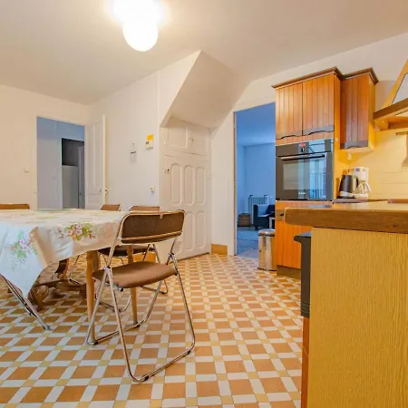 Champfleury, 5 Pieces, 6 Personnes - Fr-1-543-61 Feriehus